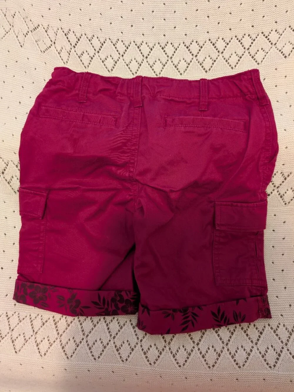 97% cotton Gap Kids size 7 purple shorts with flowered hem lots of pockets